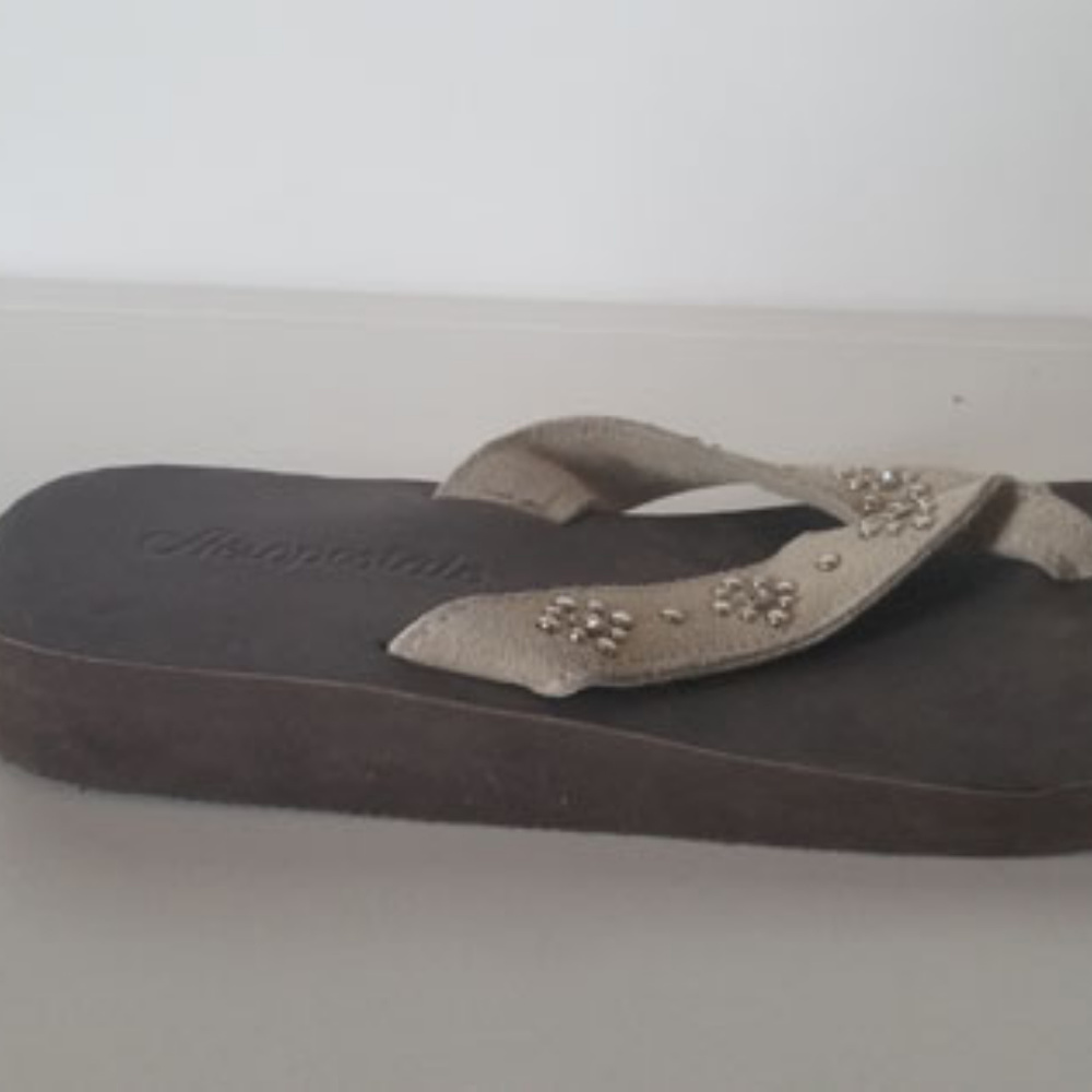 Shoes - Picture 2 of 3